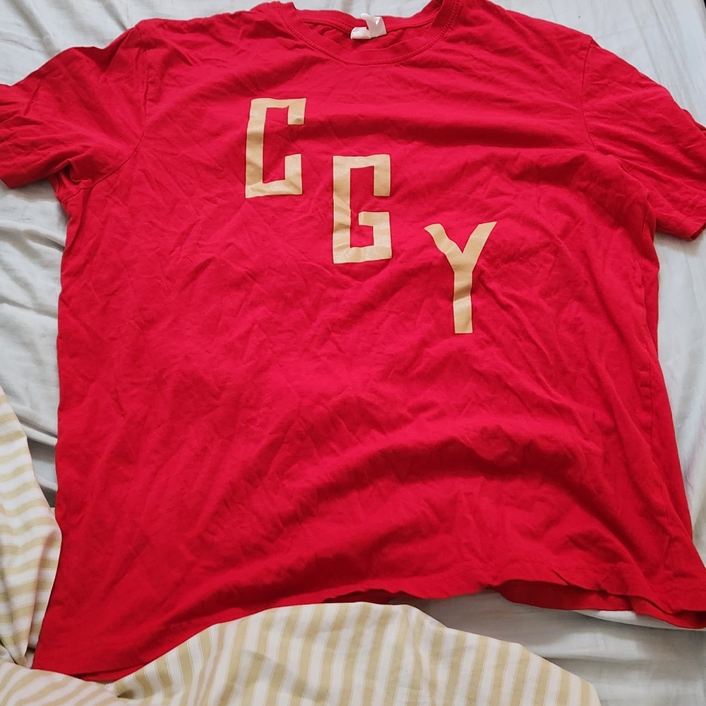XL Calgary Flames t-shirt